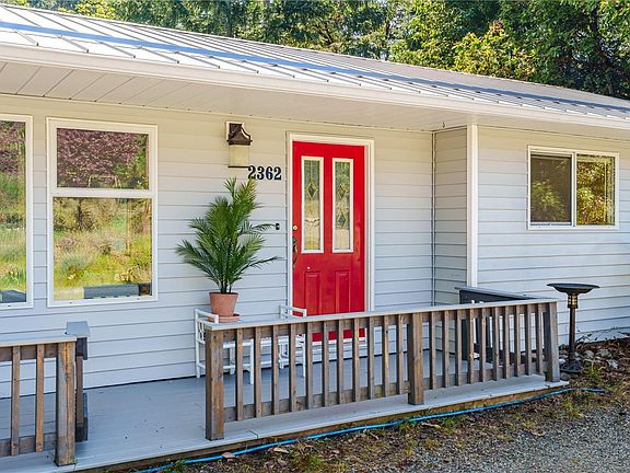 3rd image of 2362 Nanoose Rd