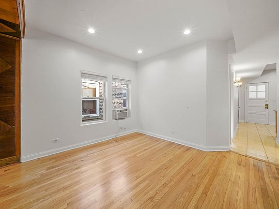 2nd image of 820 N Francisco Ave
