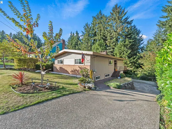 1120 Juniper Ave, Coos Bay, OR 97420