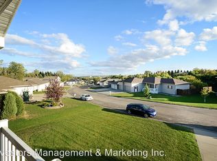 1540 Golden Valley Ln APT 7, Minot, ND 58703