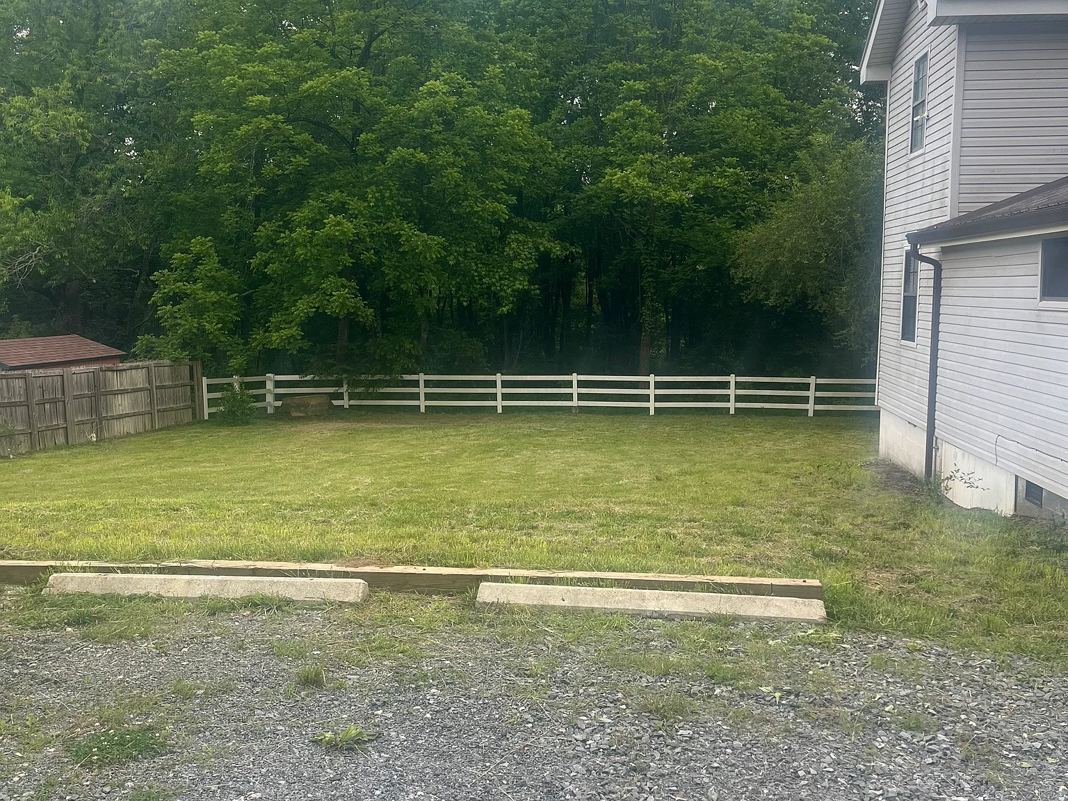 636 Ada St — Photo 4