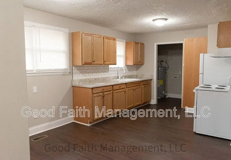 3910 Byrd Rd — Photo 6