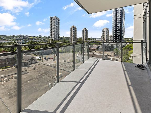 3rd image of 2085 Skyline Ct #607