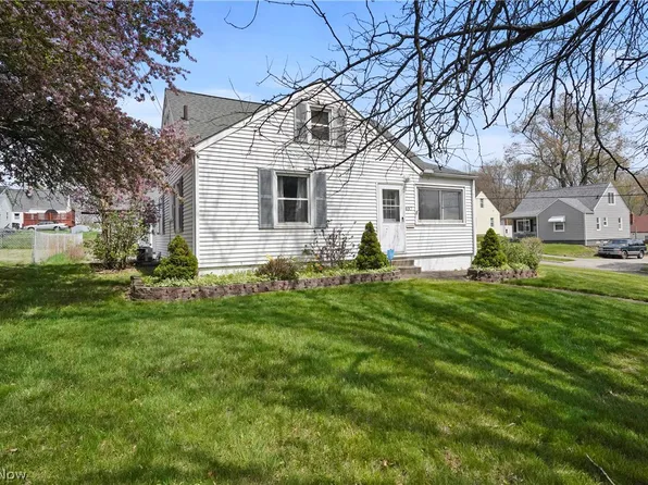 657 Lurie Ave, Akron, OH 44306