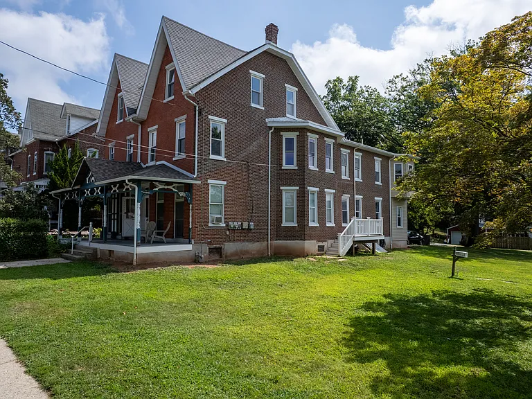 506 Washington St — Photo 1