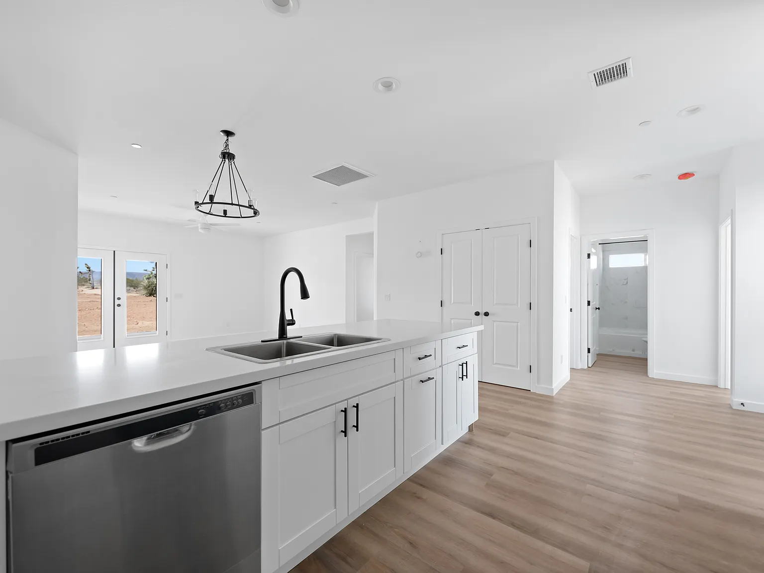 4 bed, 1458 sqft, $2,700 — Photo 1
