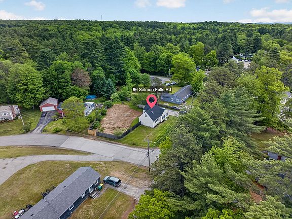 3rd image of 96 Salmon Falls Road