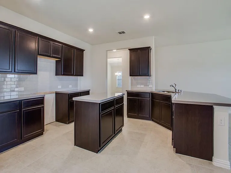 8433 High Garden St — Photo 5