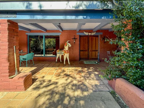 10 Joaquin Rd, Portola Valley, CA 94028