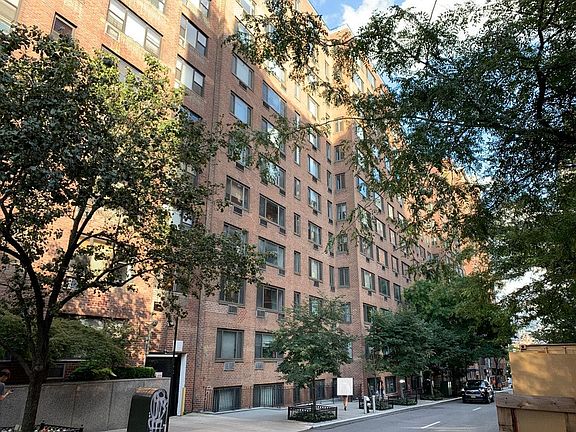 4th image of 425 E 63rd St APT W2g