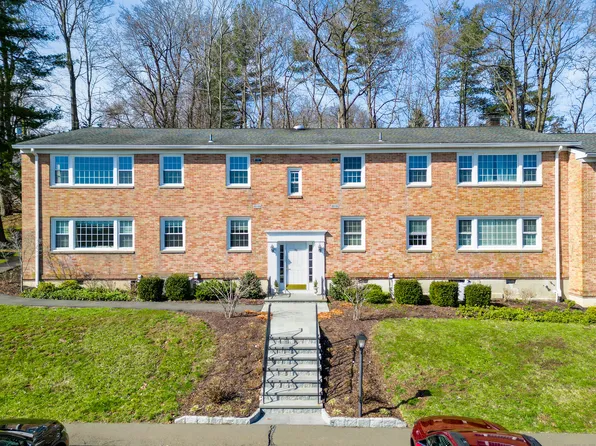 76 Heritage Hill Road APT C, New Canaan, CT 06840