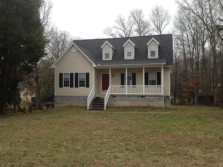 236 Meadow View Ln — Photo 1
