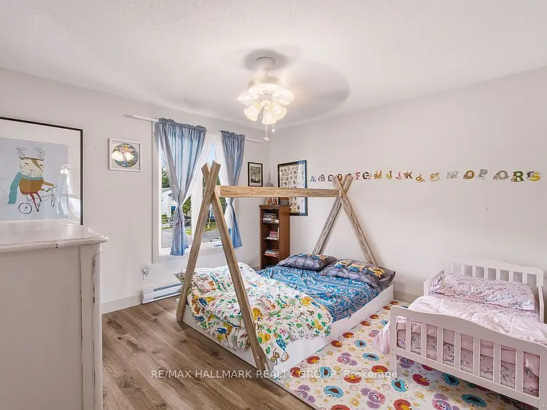 67 Grady Cres — Photo 30