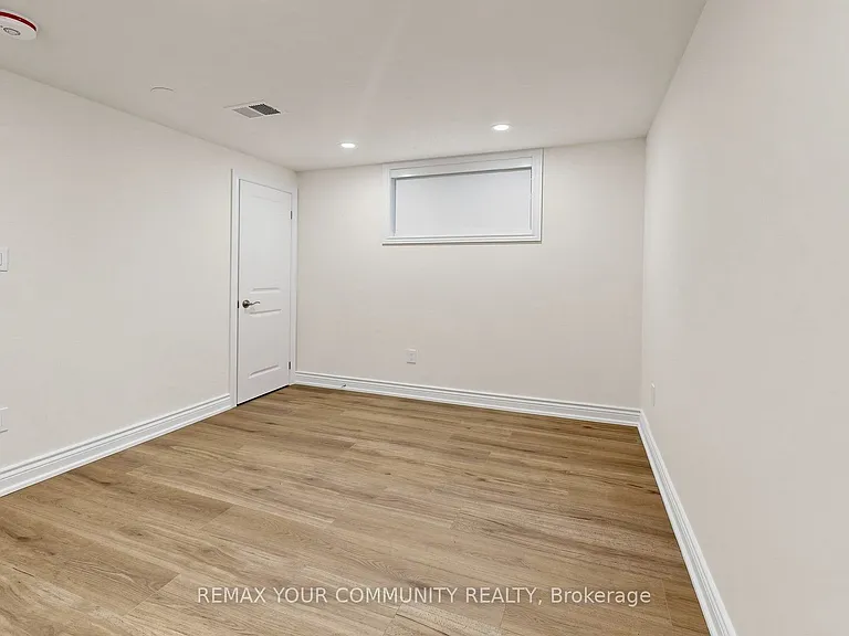 275 Betty Ann Dr — Photo 34