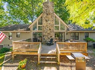 36 Dowds Ln, Chicopee, MA 01020