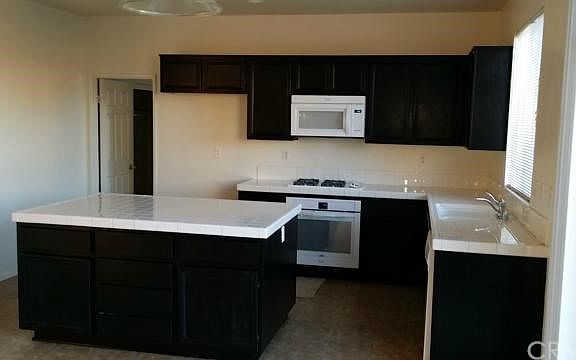 5th image of 8710 San Jacinto Ave