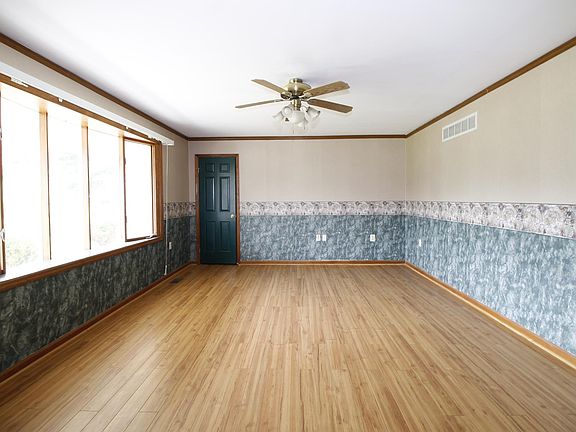 5th image of 1318 Mayflower Dr