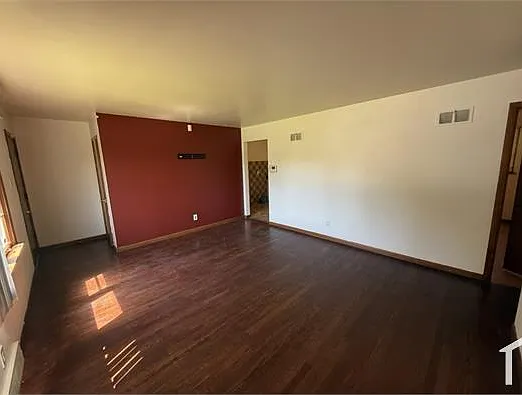3 bed, 937 sqft, $1,450 — Photo 4