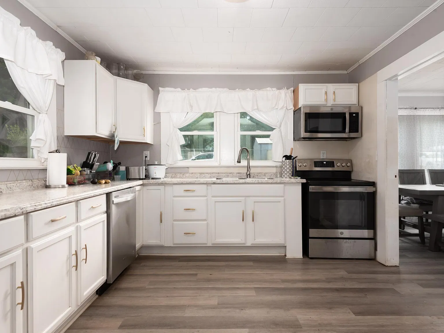 2 bed, 1087 sqft, $1,700 — Photo 3