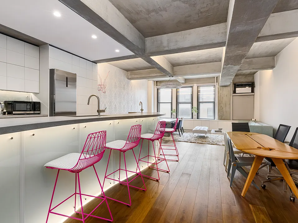 315 7th Ave #5D