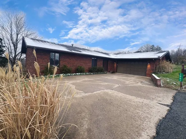 1061 Parkersburg Rd, Spencer, WV 25276