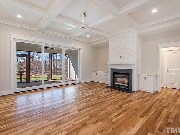 5th image of 3809 Langley Dr