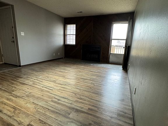 5th image of 5260 SW West Dr APT E