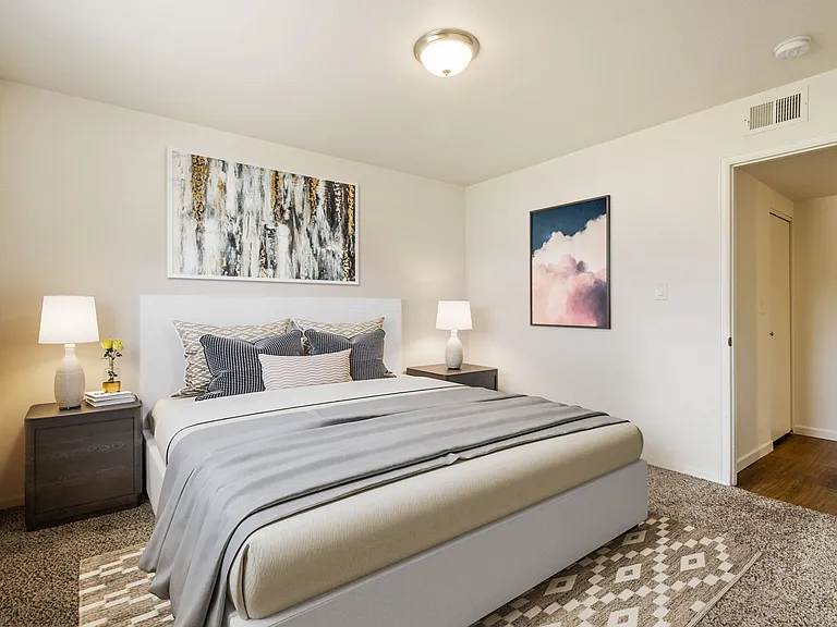 Lakemont Apartments — Photo 40