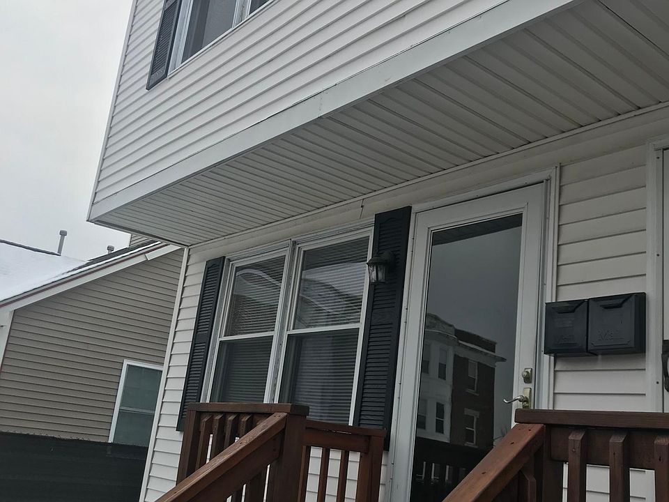 1st image of 10 Grand Ave #10