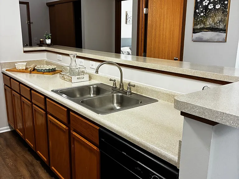Chantry Village Apartments — Photo 18