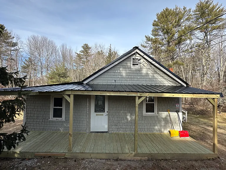 384 Parker Farm Rd — Photo 2