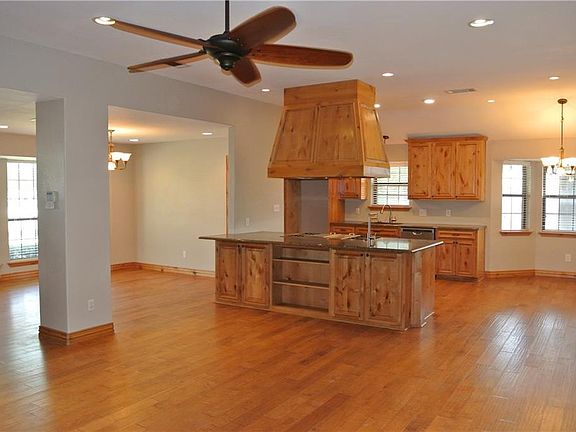 5th image of 7 Maree Ct