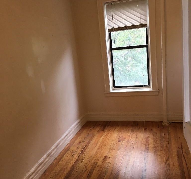 2nd image of 2390 29th St APT 14