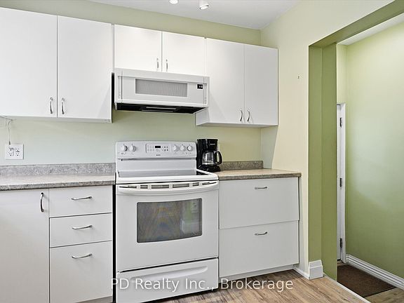 3rd image of 113 Short Ave