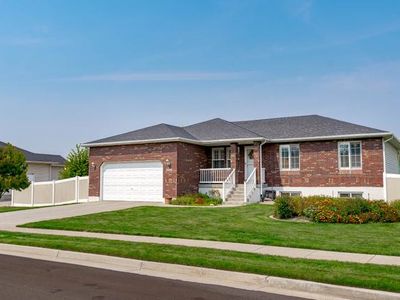 2606 W 2375 N, Clinton, UT, 84015