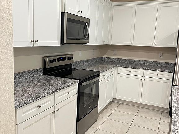 3rd image of 122 Pasarela Dr