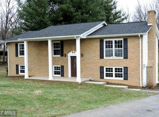 171 Chatfield Dr, Shepherdstown, WV 25443