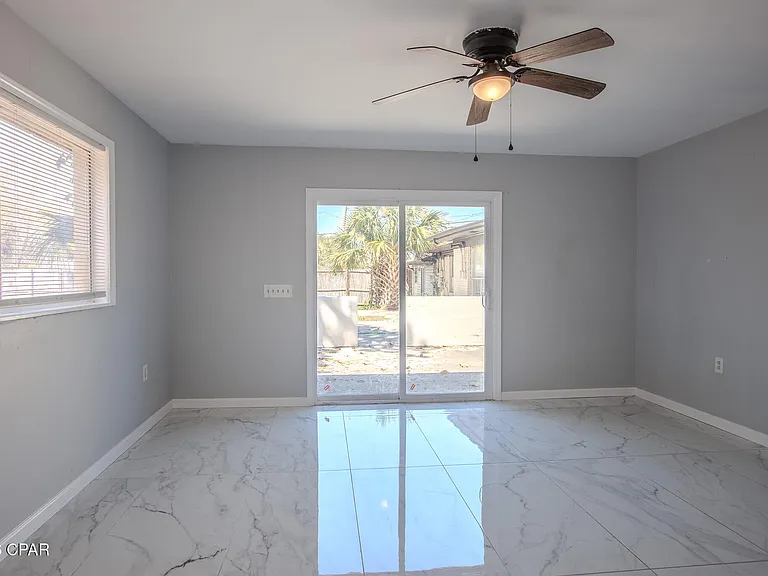 4402 Cindy Ln — Photo 15