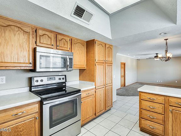 5th image of 10008 N 52nd Dr