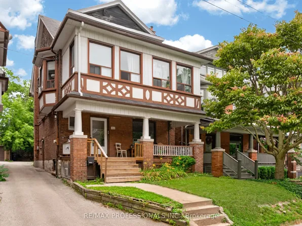 182 Geoffrey St, Toronto, ON M6R 1P7