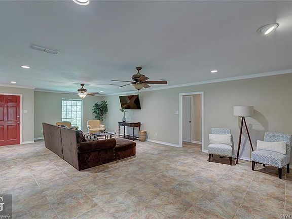 3rd image of 6739 N Park Cir