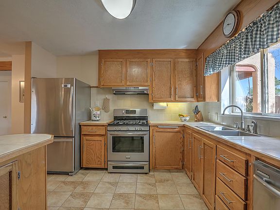 4th image of 5513 Arvilla Ave NE