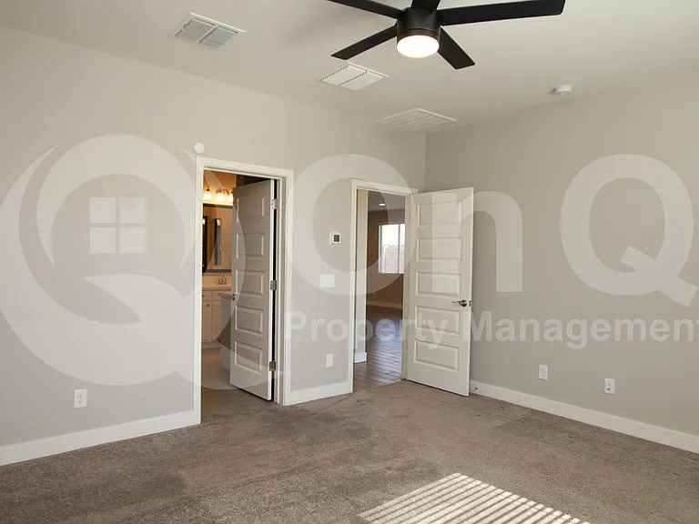 16535 W Desert Ln — Photo 7