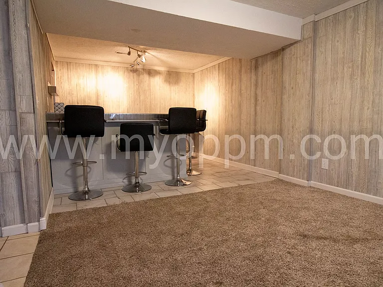 6711 S 75th Ave — Photo 22