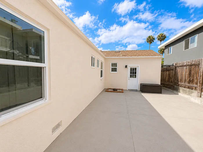 1928 Felspar St — Photo 16