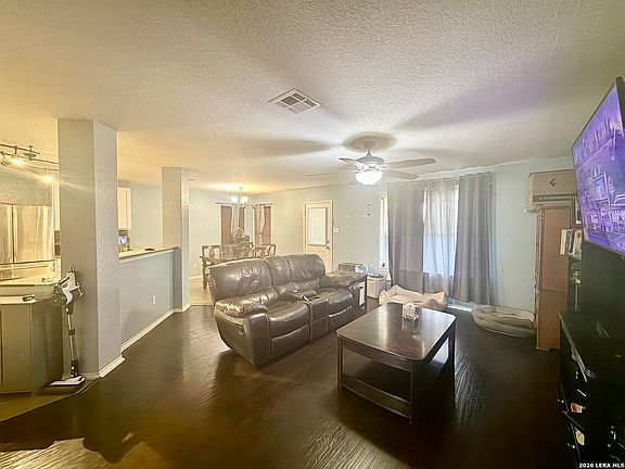 3rd image of 324 SADDLEHORN WAY
