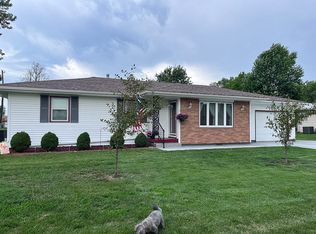 1407 Whipporwill Dr, Clinton, MO 64735