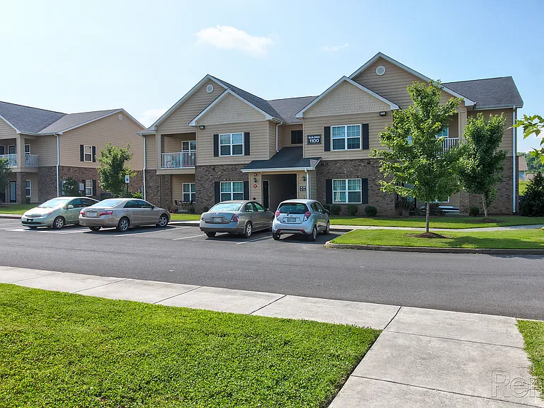 Highland Ridge Apartments — Photo 2