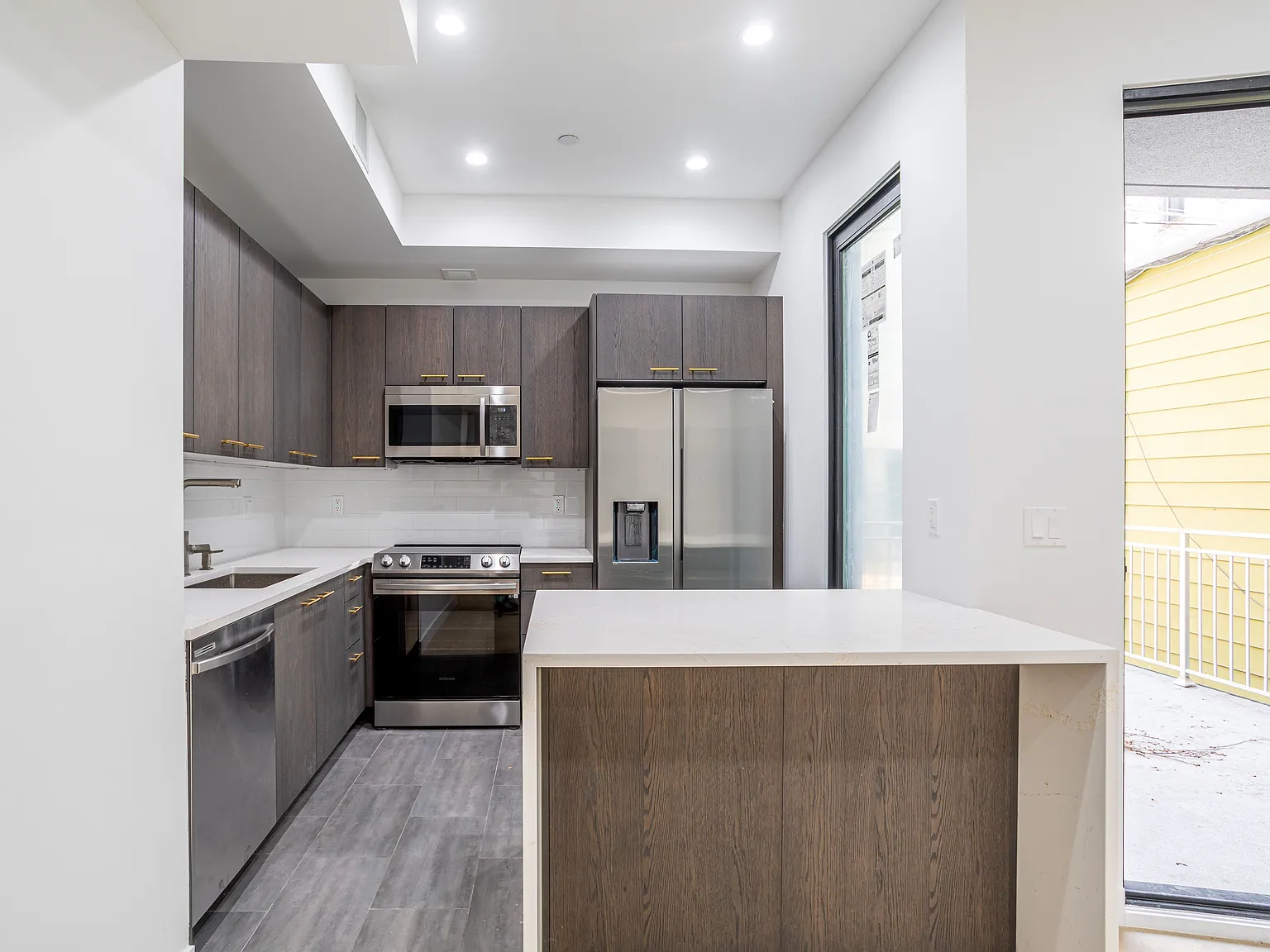 3017 Brighton Eighth Street — Photo 3