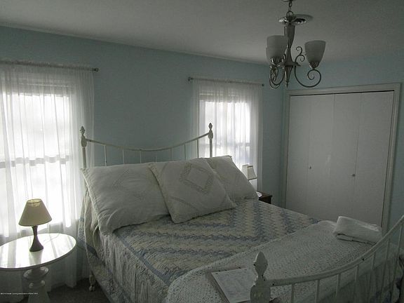 3rd image of 703 Cumberland Dr